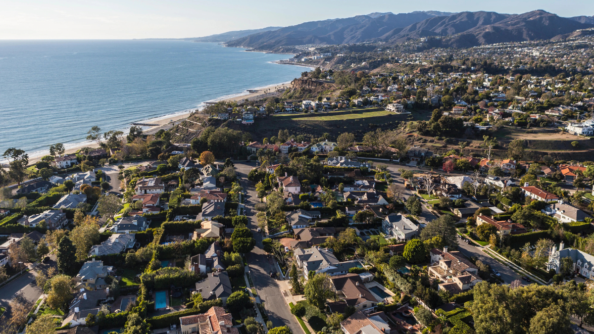 Private Firefighters for Malibu and Pacific Palisades - LA Fire Clean Up